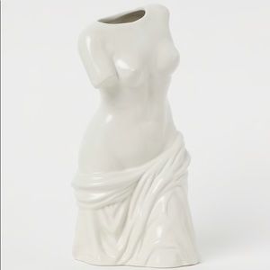 H&M Ceramic Sculpture Vase
